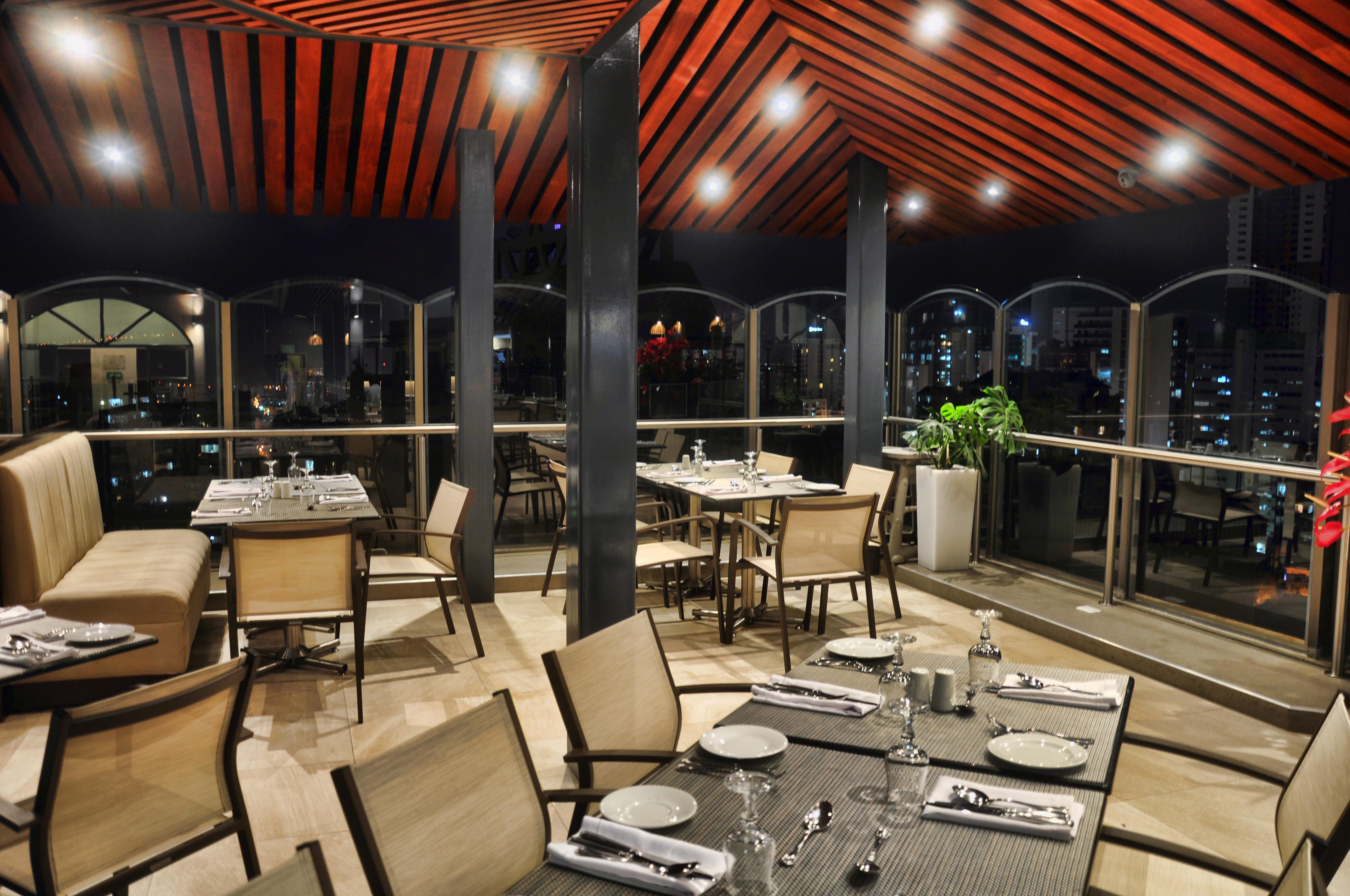 Hotel Dann Carlton Bucaramanga Exterior foto The interior of the restaurant