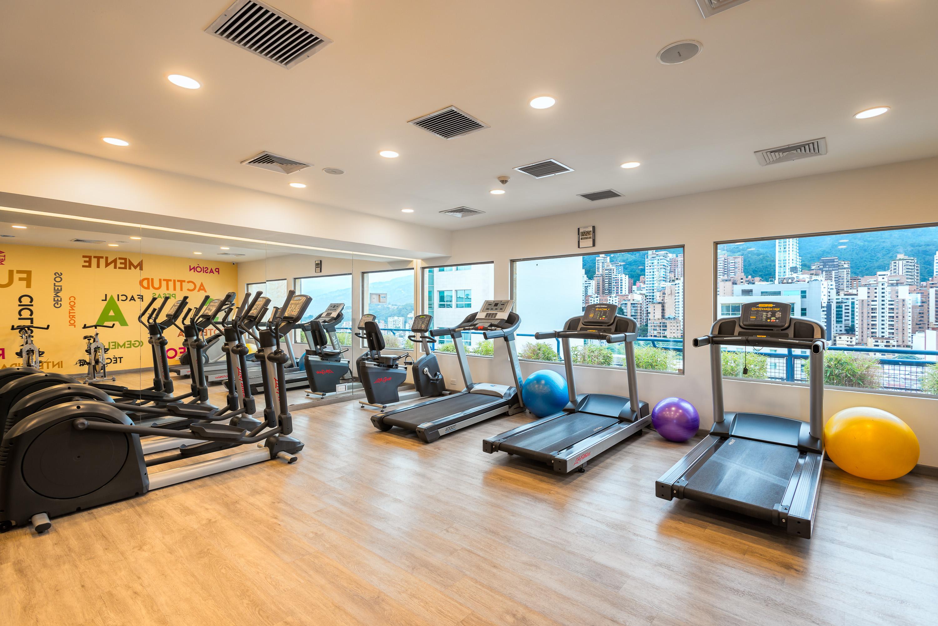 Hotel Dann Carlton Bucaramanga Exterior foto The gym at the hotel