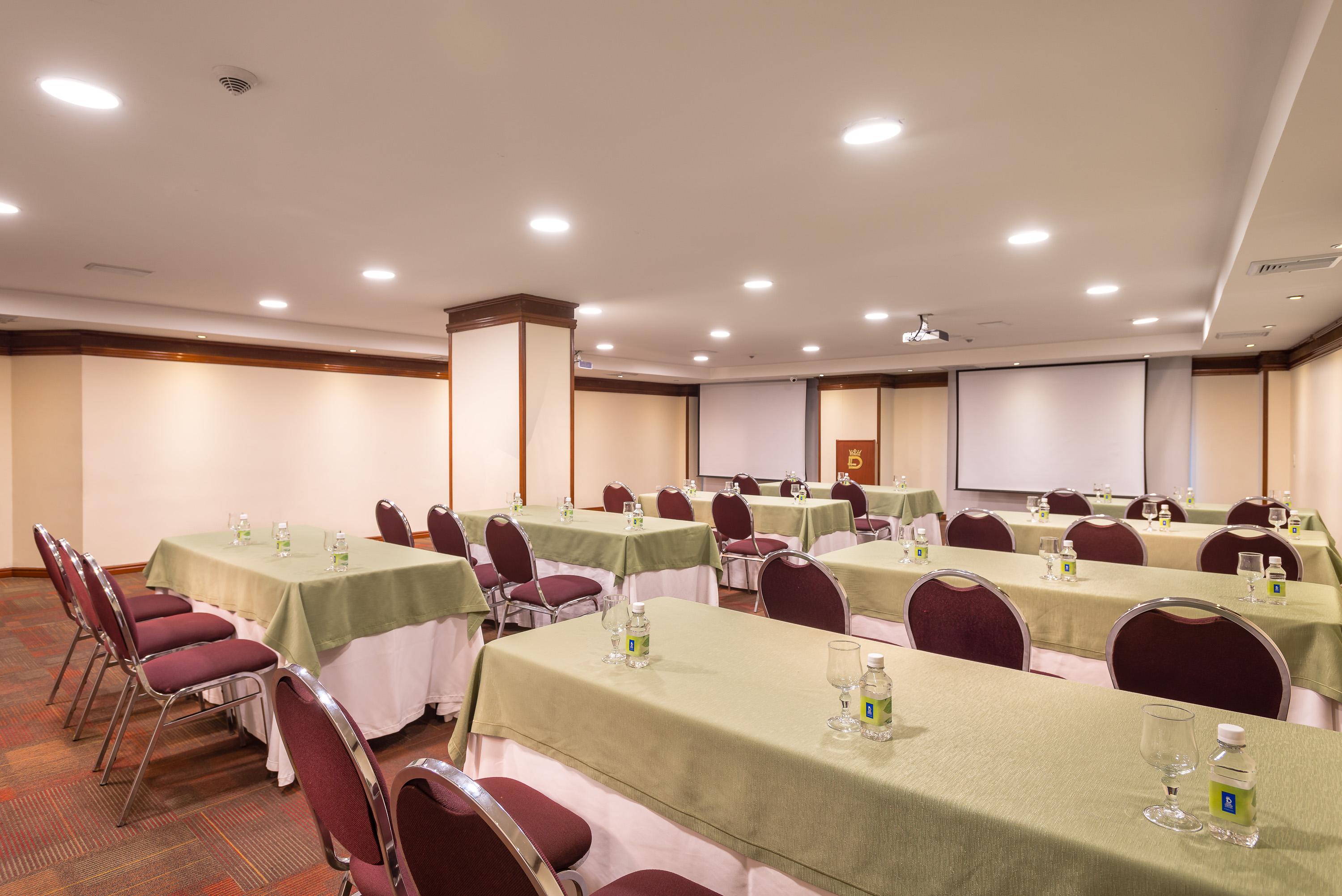 Hotel Dann Carlton Bucaramanga Exterior foto Meeting room